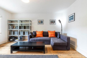 Stylish Chiswick Apartment with a Private Terrace